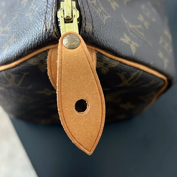 Louis Vuitton Speedy 30 Bag - Picture 2 of 11